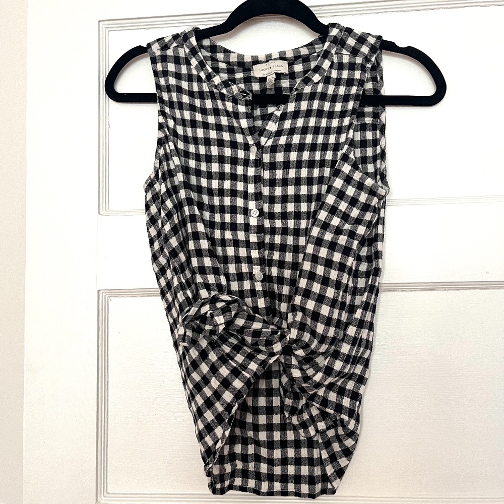 Lucky Brand gingham sleeveless button-down top, black and white, size XS